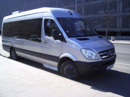 Mercedes Benz Sprinter noma Bauskā mikroautobuss 15 16 17 18 20 sēdvietas